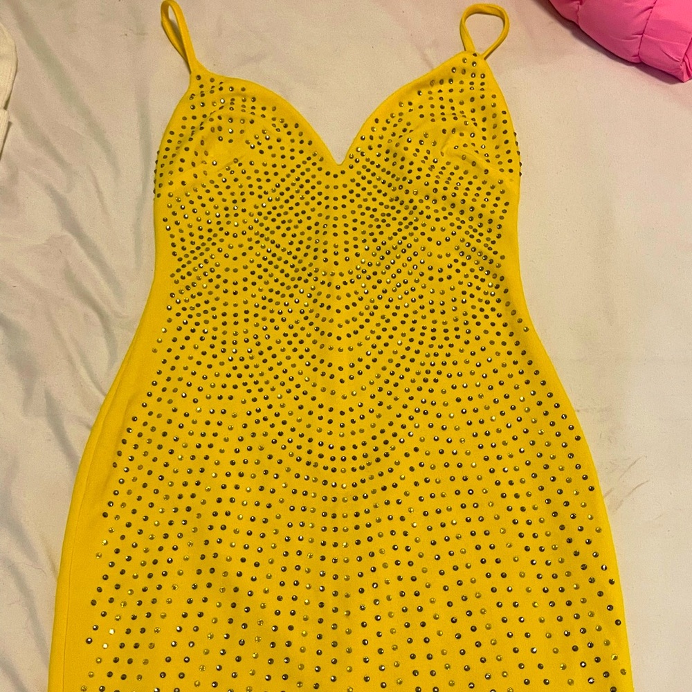 NYE YELLOW SPARKLE DRESS ! New ! Never worn! S